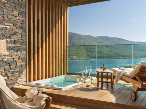 Lujo Hotel