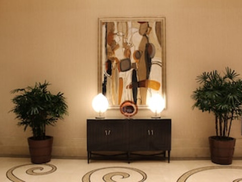 LUXURY SUITES INTERNATIONAL AT THE SIGNATURE