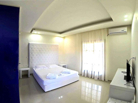 Macedon Hotel