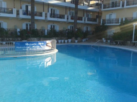 Majestic Hotel & Spa