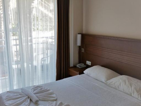MAKRI BEACH HOTEL