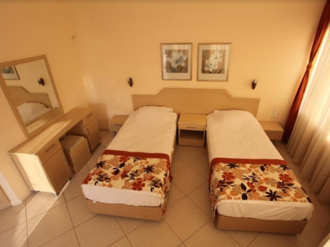 MALHUN HOTEL