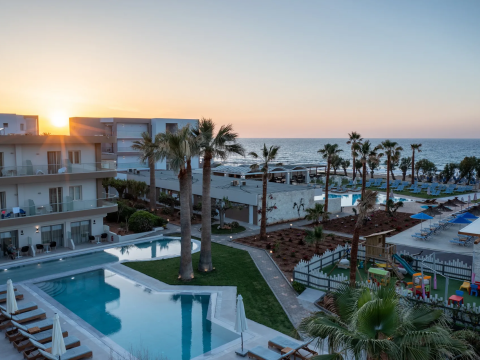 MALIA BAY BEACH HOTEL