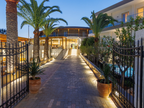 MALIA BAY BEACH HOTEL