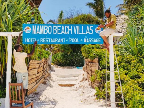 Mambo Beach Villas