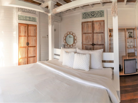 Mambo Hill Resort