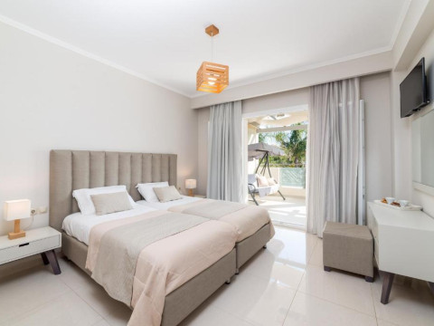 Mamfredas Luxury Resort