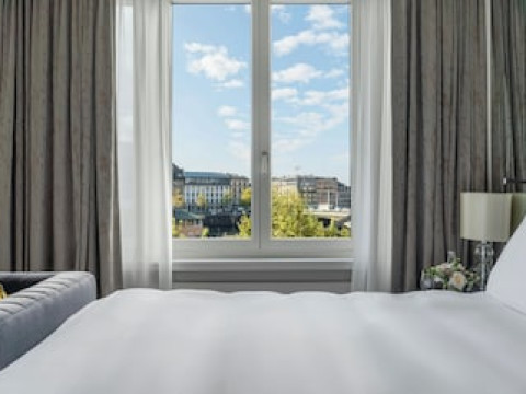 MANDARIN ORIENTAL