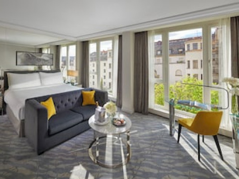 MANDARIN ORIENTAL