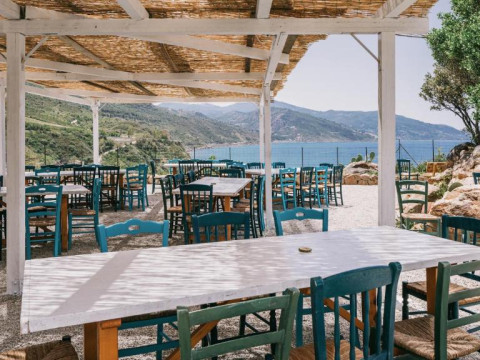 MANGIA’S POLLINA RESORT
