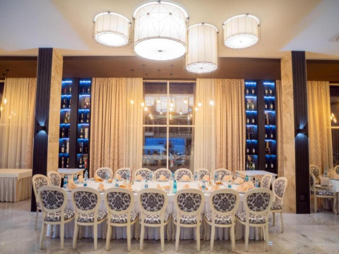 Manhattan Hotel & Restaurant