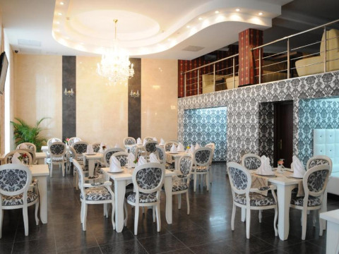 Manhattan Hotel & Restaurant