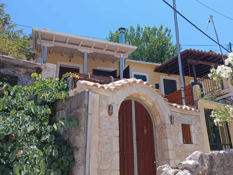 Maniaveta's House