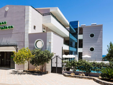 MANOS PALACE