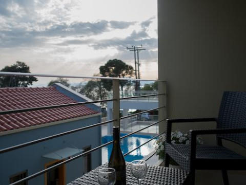 Mantinia Bay Hotel