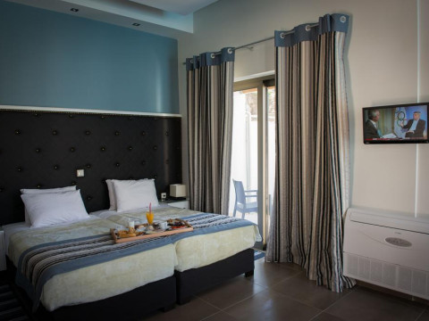 Mantinia Bay Hotel