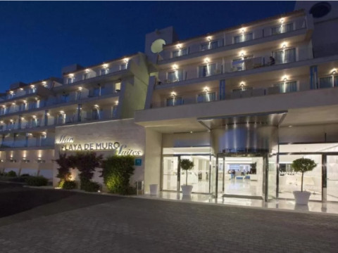 Mar Hotels Playa de Muro Suites