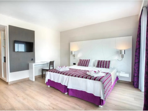 Mar Hotels Playa de Muro Suites