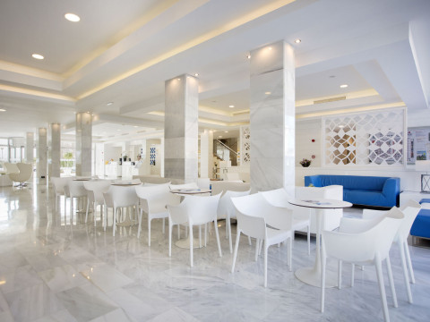 Mar Hotels Playa de Muro Suites