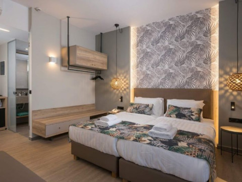 MARE BLUE SUITES