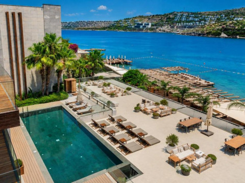 MARE DELUXE RESIDENCE VILLAS