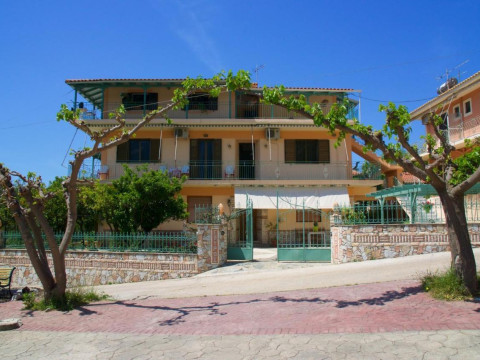 Maria Apartments Lourdata