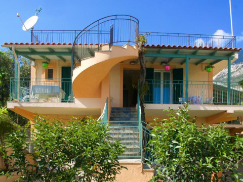 Maria Apartments Lourdata