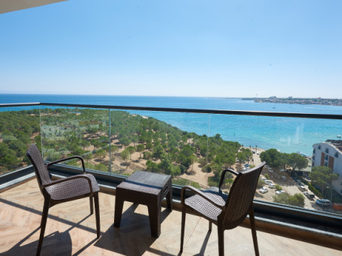 Hotel Maril Resort Beach & Spa