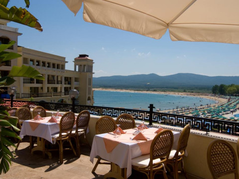 MARINA ROYAL PALACE