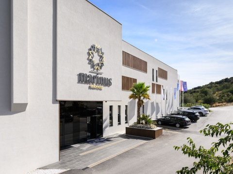 Marinus Beach Hotel