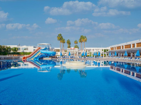 JOLIE VILLE RESORT & CASINO