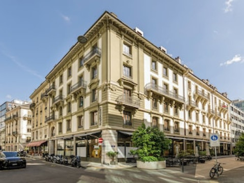 MARMONT HOTEL
