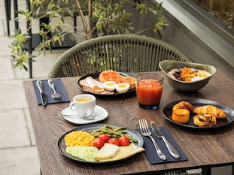 MARMONT HOTEL