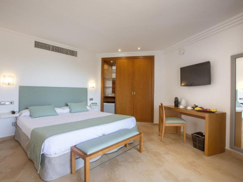 MarSenses Ferrera Blanca Hotel Family