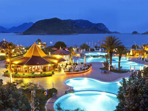 MARTI RESORT DELUXE