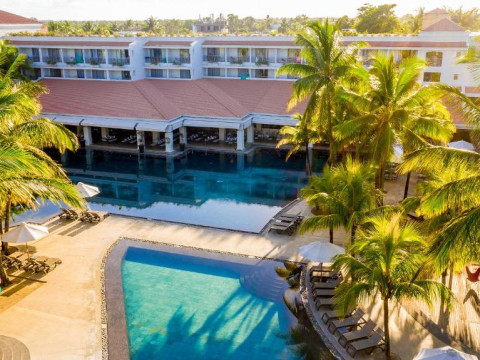 Mauricia Beachcomber Resort and Spa