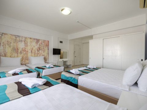 MaxSea Beach Hotel