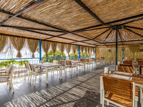 MAXSEA BEACH HOTEL