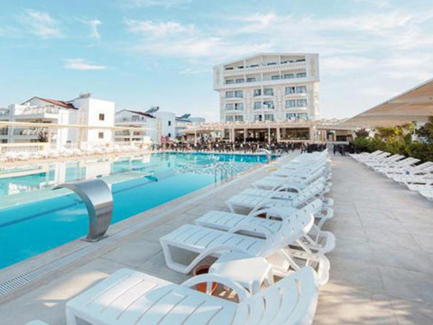 Maya World Park Hotel