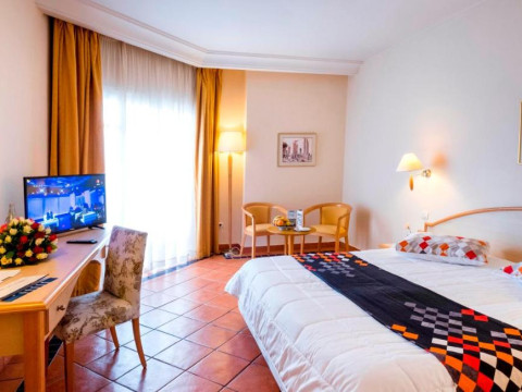 MEDINA BELISAIRE & THALASSO