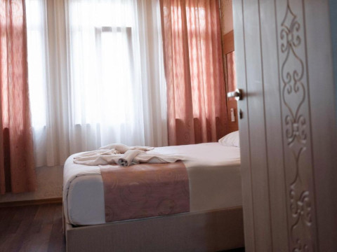 Hotel Megaron
