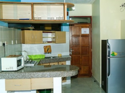 MEI PLACE APARTMENTS