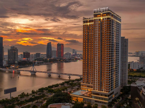 Melia Vinpearl Danang Riverfront