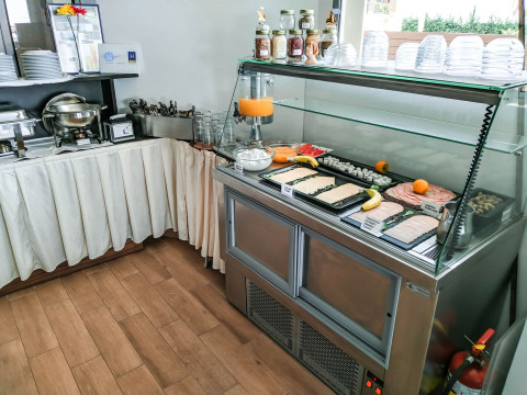 Meliton Inn Hotel and Suites