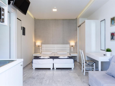 MELTEMI COAST SUITES
