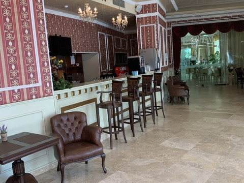 MENA PALACE