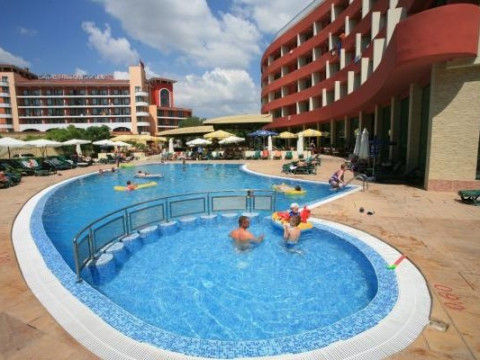 MENA PALACE