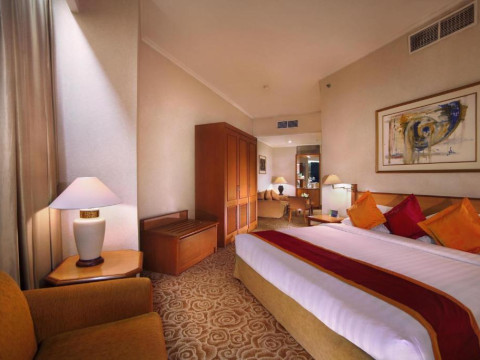 Menara Peninsula Hotel