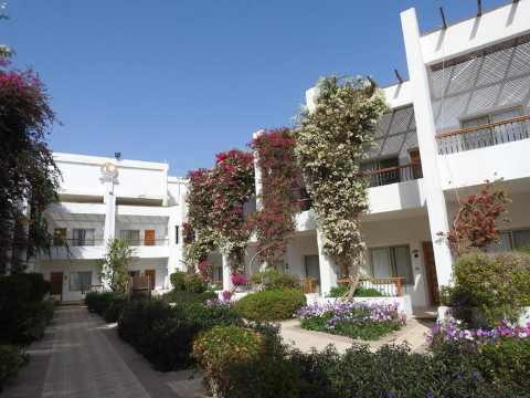 MENAVILLE RESORT