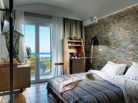 MENEL THE TREE HOUSE HOTEL (Limenaria)